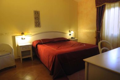 camera hotel rocchi a valmontone